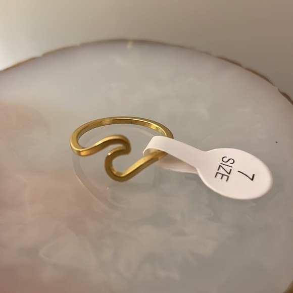 New “Gabby” Gold Wave Ring - Picture 7 of 9